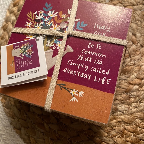 Primitives By Kathy box and sock gift set. Floral print. (NWT) - Picture 6 of 13